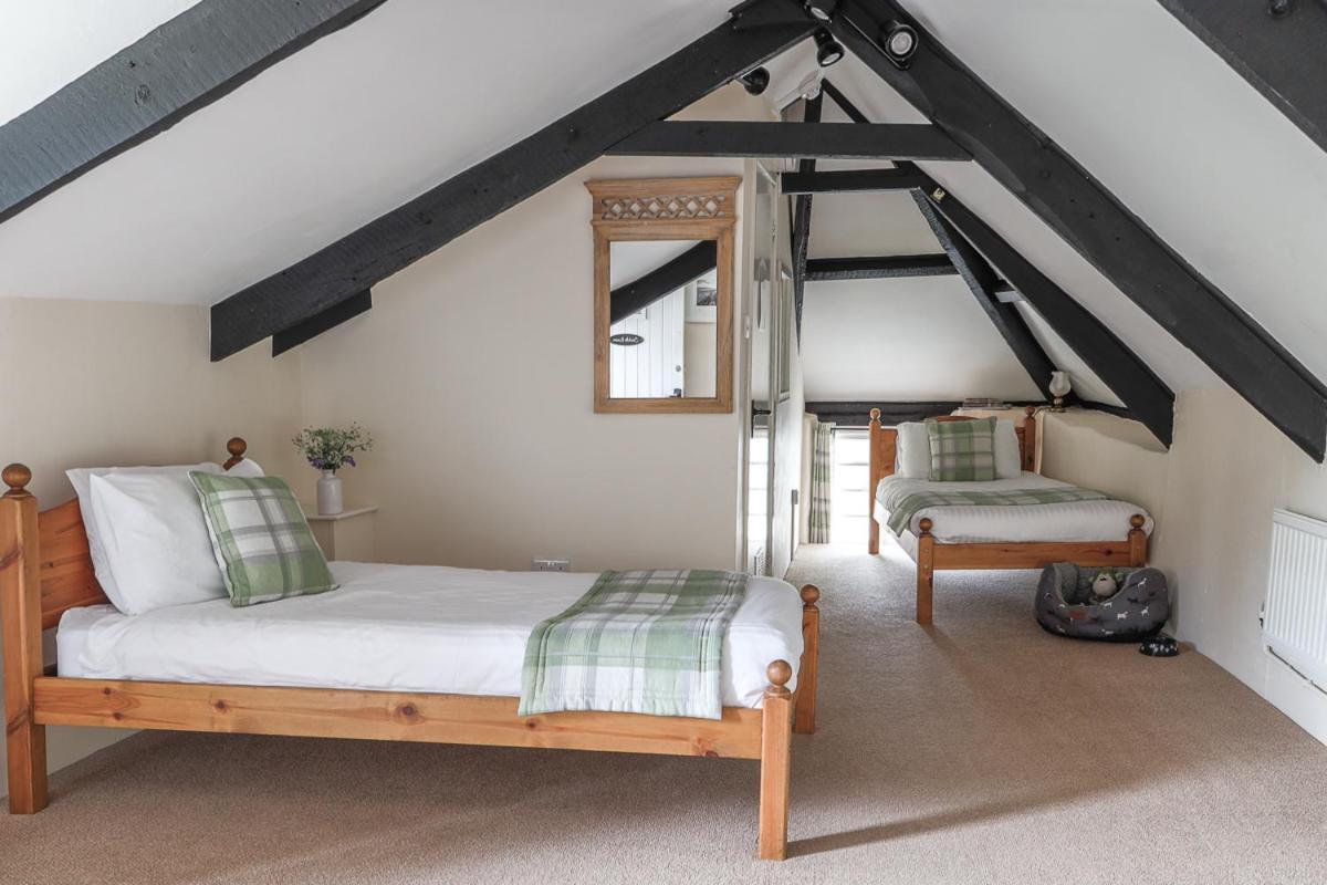 Bearslake Inn Bridestowe Ruang foto