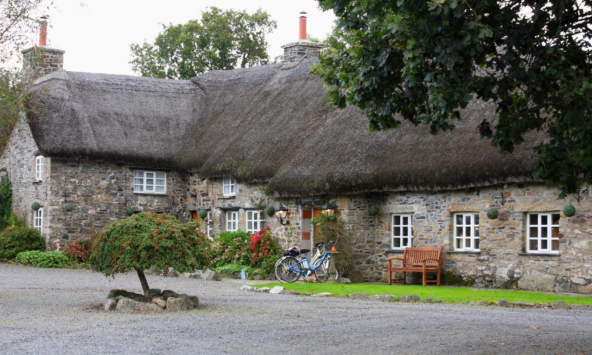 Bearslake Inn Bridestowe Bagian luar foto